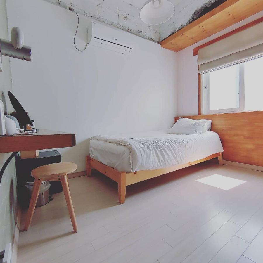 Albergue Good Day Mate Ciudad Metropolitana de Ciudad Metropolitana de Busan Exterior foto